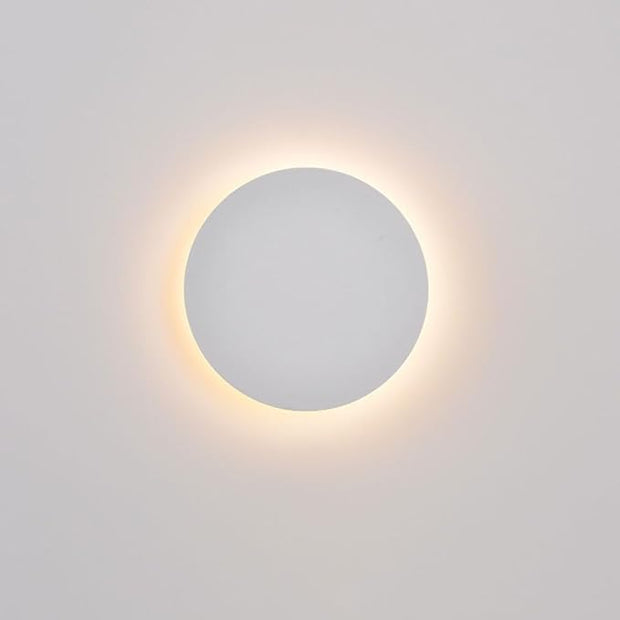Modern Minimalist Wall Light White/Black Round Disc Wall Sconce Metal Circular Stairwell Lighting Dimmable LED Sconce for Living Room Bedroom