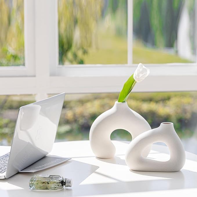 White Ceramic Vase Set of 2 for Modern Home Decor, Round Matte Donut Vases for Pampas Grass, Boho Nordic Minimalism Style Modern Flower Vases for Living Room Table Bookshelf Office Bedroom