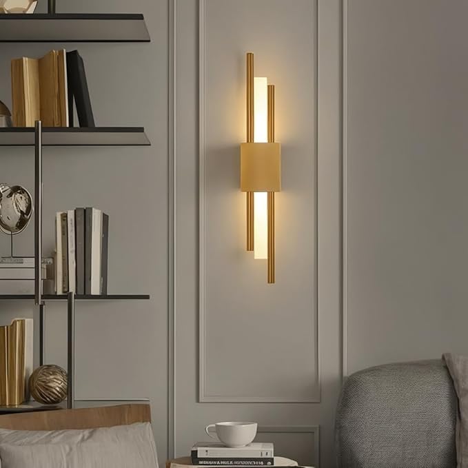 Modern Golden LED Wall Sconce, Geometric Metal and Acrylic Vertical Wall Lamp, Minimalist LED Light for Bedroom, Living Room, Hallway – 8 W, 48 cm, 3 Light Shades (Gold-Left)