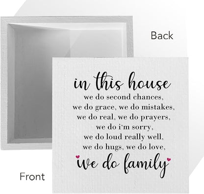 Family Artwork Wood Box Sign Rustic Farmhouse Style in This House We Do Second Chances Wood Block Plaque 5 X 5 Inches Home Living Room Bedroom Desk Sign Decor for Presents