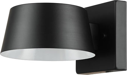 Globe Electric 44782 LED Integrated Outdoor Wall Sconce, Matte Black, 8W, 650 Lumens, 2700 Kelvin, Back Porch Lights, Front Patio, Garage Fixture, Exterior Lighting for House