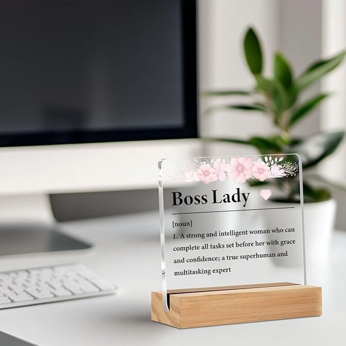 Best Boss Lady Gifts For Women Clear Desk Decorative Sign Appreciation Gift for Going Away Boss Day Acrylic Sign with Wooden Stand Table Plaque Keepsake Home Office Desk Shelf Cubicle Decor