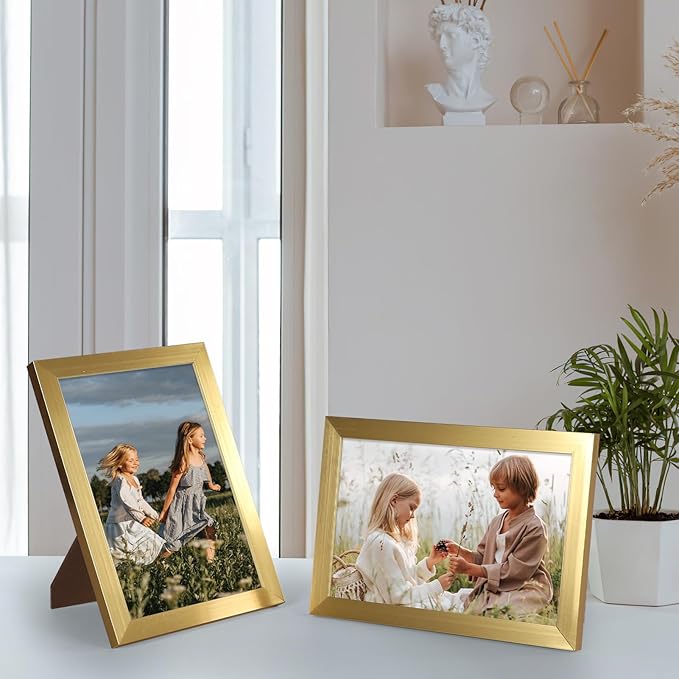 Hoikwo 18 Packs 4x6 Gold Multi Plastic Picture Frames Set with Plastic Cover for Family Photos, Artwork, Light Weight Bulk 4 by 6 Frames Pack for Wall Hanging and Table, Stylish Picture Frames