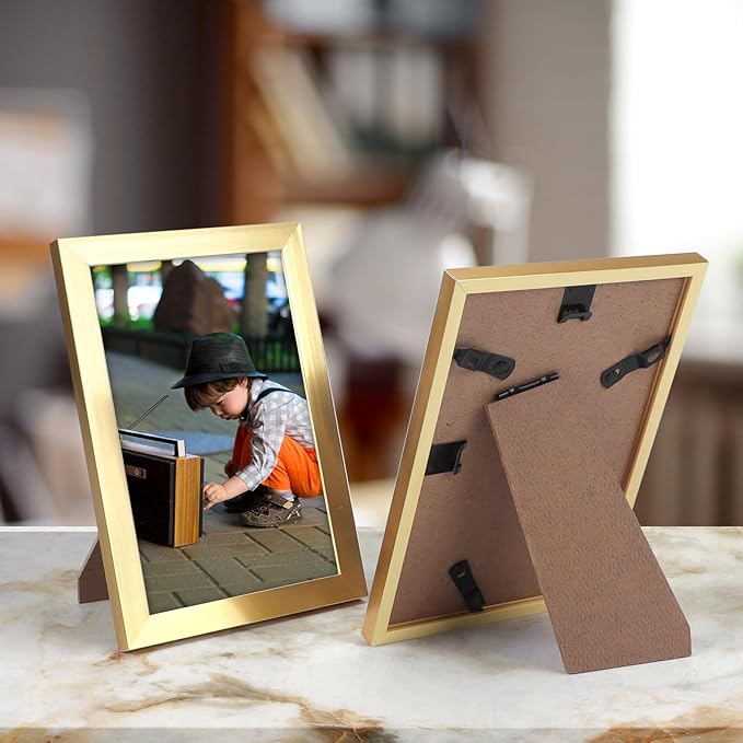 Hoikwo 18 Packs 4x6 Gold Multi Plastic Picture Frames Set with Plastic Cover for Family Photos, Artwork, Light Weight Bulk 4 by 6 Frames Pack for Wall Hanging and Table, Stylish Picture Frames