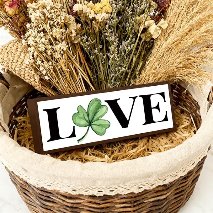 Love Wooden Table Sign, Lucky Clover Home Decor, Shelf Decoration, St. Patrick's Day Themed Decors for Cafe Shop Coffee Bar, Farmhouse Decor for St. Patrick's Day, 9.5x3.1x1 inches