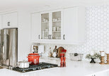 Kitchen Peel and Stick Wallpaper White Wallpaper Modern Contact Paper for Cabinet Bathroom Backsplash Renter Friendly Self-Adhesive Waterproof Removable Vinyl Papel Tapiz para Cocina 17.3