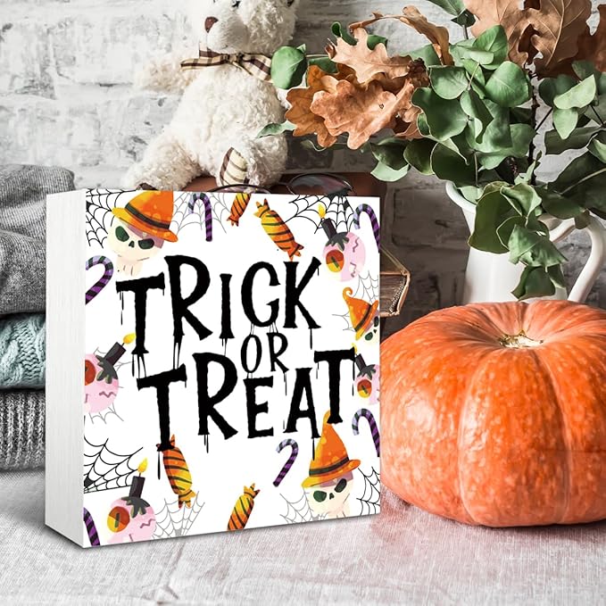 Rustic Halloween Box Sign Decor Tabletop, Fall Home Party Decor, Halloween Decorations Indoor & Front Door Porch, Playroom Decoration, Trick or Treat Sign Wooden Plaque 5 * 5inch