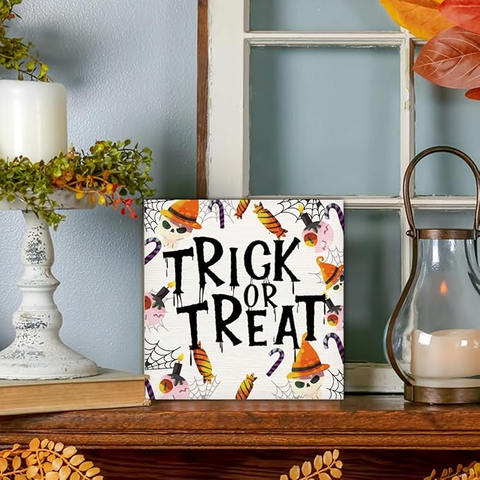Rustic Halloween Box Sign Decor Tabletop, Fall Home Party Decor, Halloween Decorations Indoor & Front Door Porch, Playroom Decoration, Trick or Treat Sign Wooden Plaque 5 * 5inch